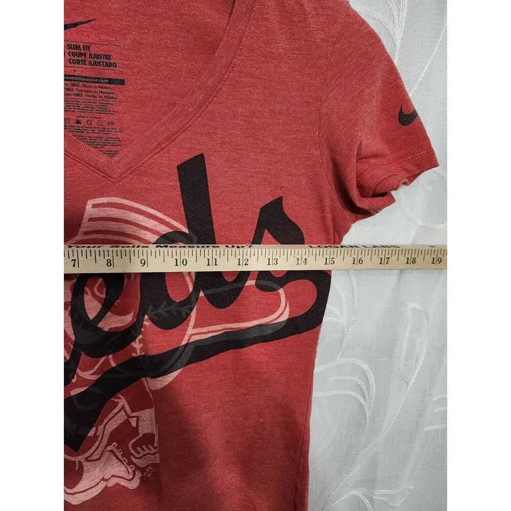 Cincinatti Reds Nike Short Sleeve Womens Tshirt Small Vneck